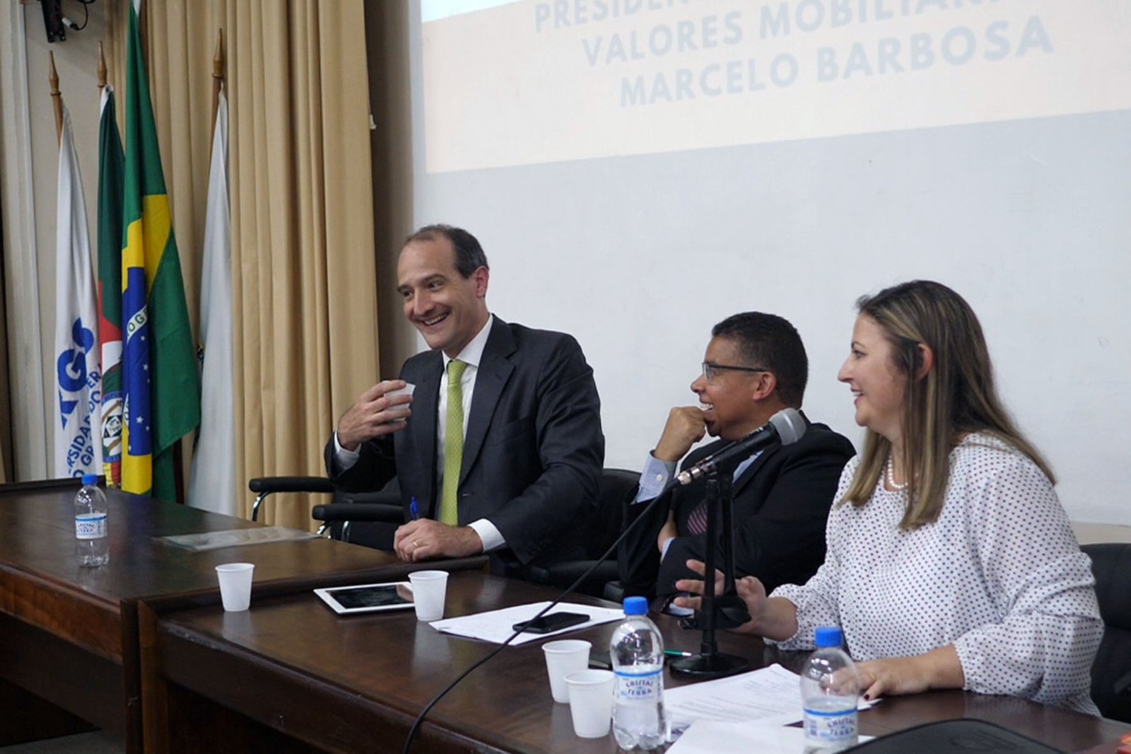 Participantes do encontro CVM e a Regulação do Mercado na UFRGS